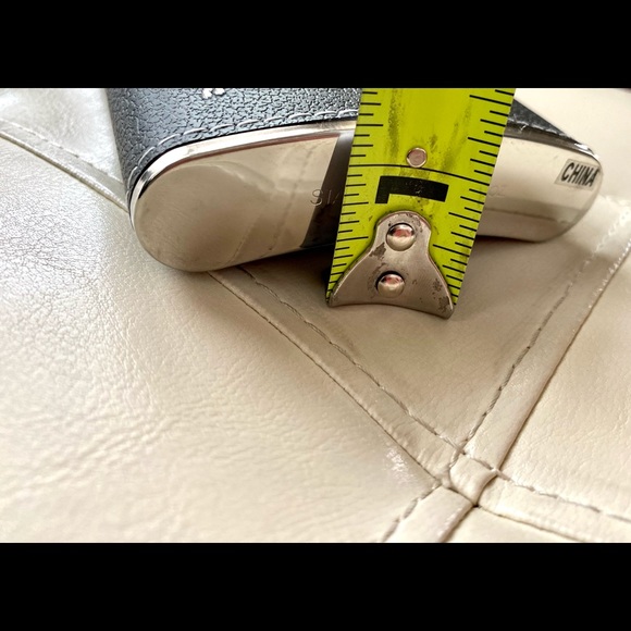 Flask Stainless 6 OZ Party Time Silver Black embellished sparkling - Picture 8 of 8